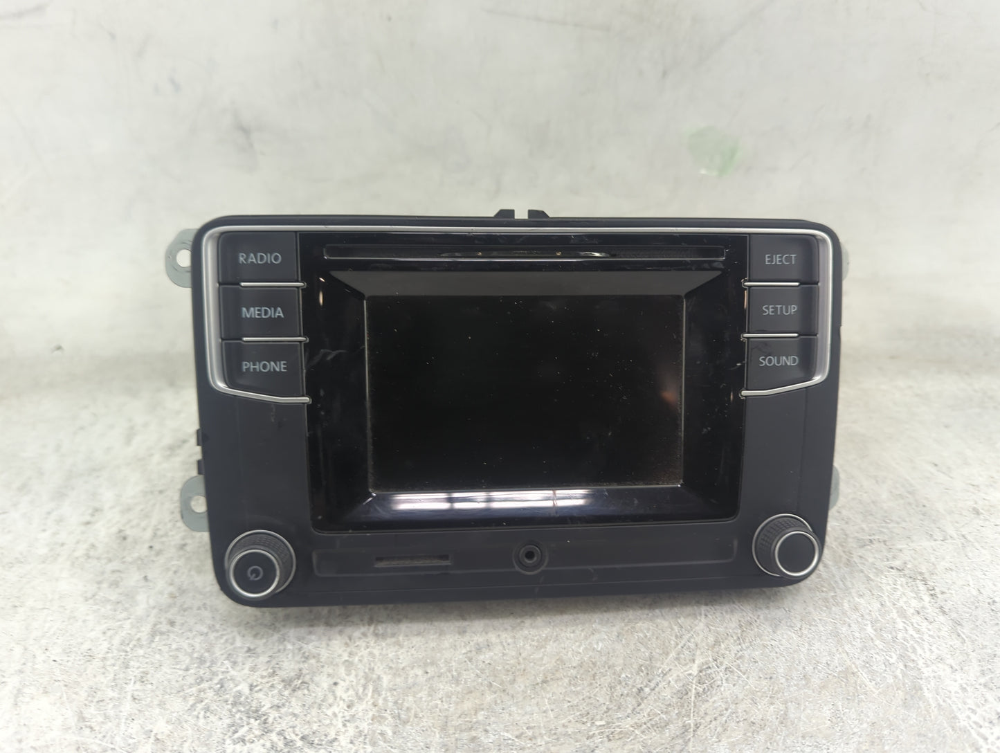 2017 Volkswagen Passat Radio AM FM Cd Player Receiver Replacement P/N:561035150A L56VW2 Fits OEM Used Auto Parts - Oemusedau