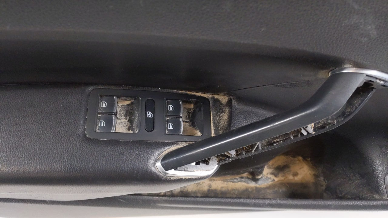 2017 Volkswagen Passat Front Left Driver Interior Door Panel Trim - Oemusedautoparts1.com