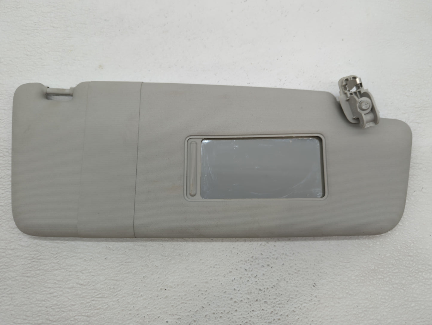 2017 Volkswagen Passat Sun Visor Shade Replacement Passenger Right Mirror Fits OEM Used Auto Parts - Oemusedautoparts1.com