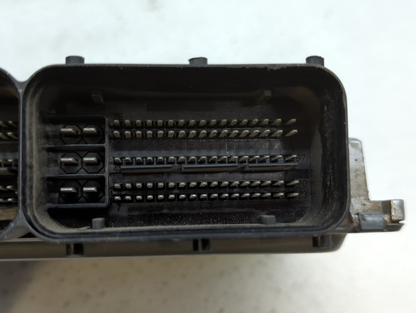 2017 Volkswagen Passat PCM Engine Control Computer ECU ECM PCU OEM P/N:06K 907 425 C Fits OEM Used Auto Parts - Oemusedautop