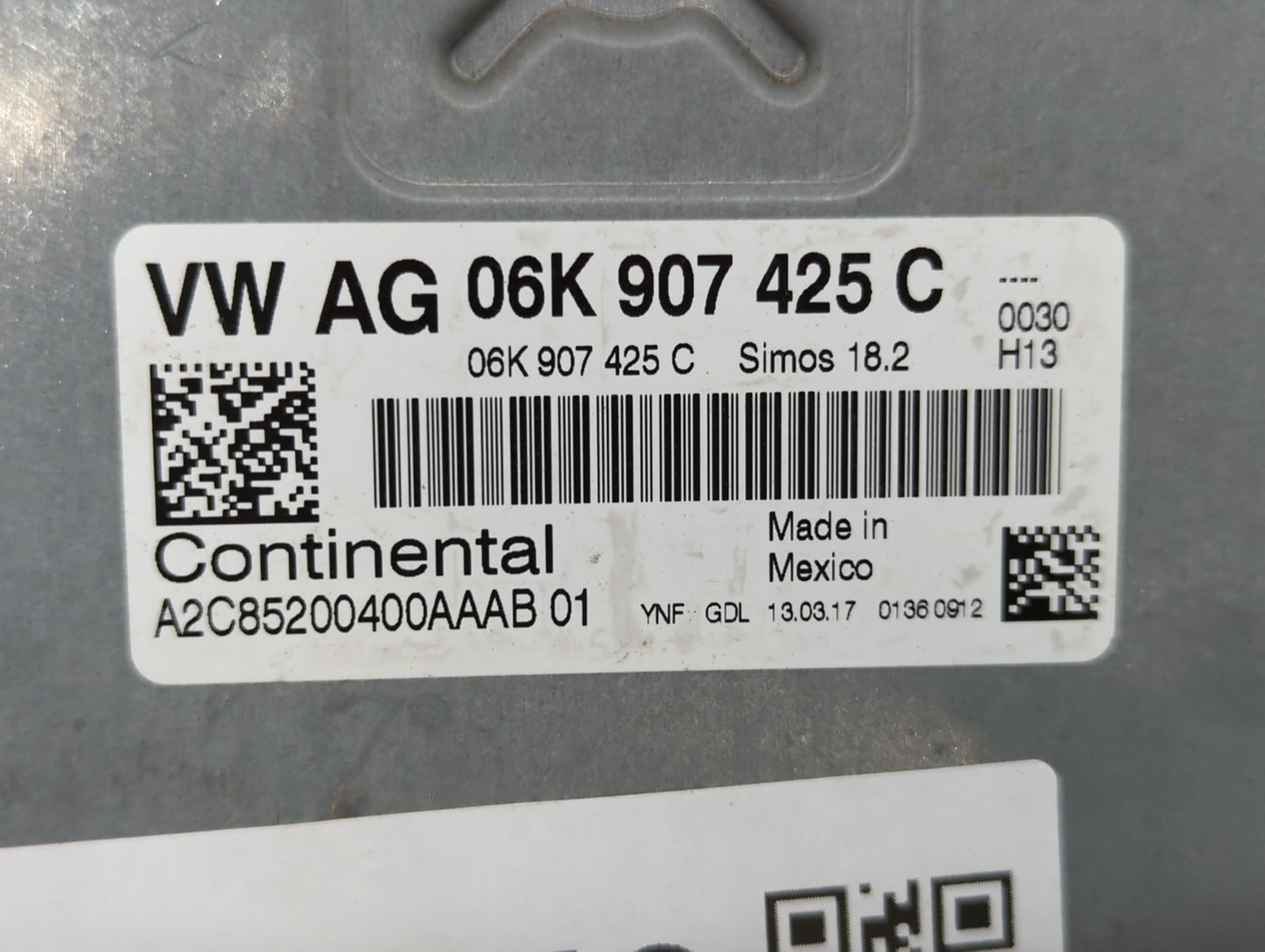 2017 Volkswagen Passat PCM Engine Control Computer ECU ECM PCU OEM P/N:06K 907 425 C Fits OEM Used Auto Parts - Oemusedautop