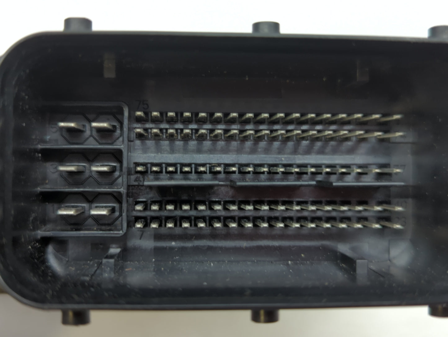2017 Volkswagen Passat PCM Engine Control Computer ECU ECM PCU OEM P/N:06K 907 425 C Fits OEM Used Auto Parts - Oemusedautop