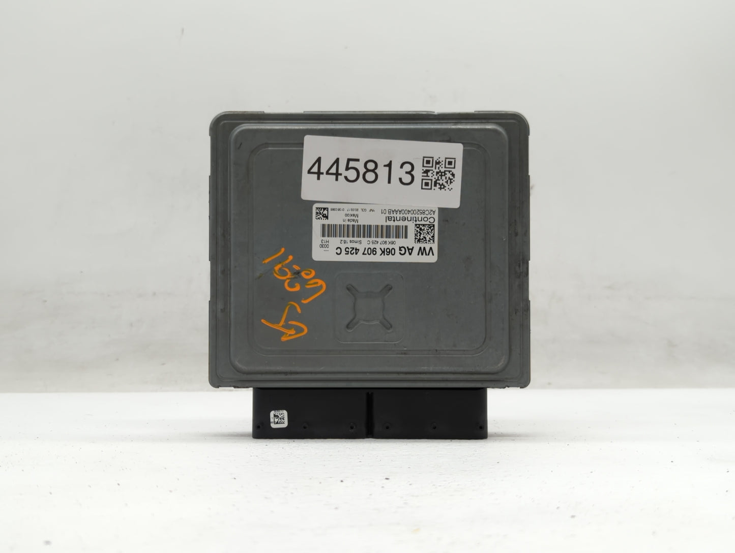 2017 Volkswagen Passat PCM Engine Control Computer ECU ECM PCU OEM P/N:06K 907 425 C Fits OEM Used Auto Parts - Oemusedautop