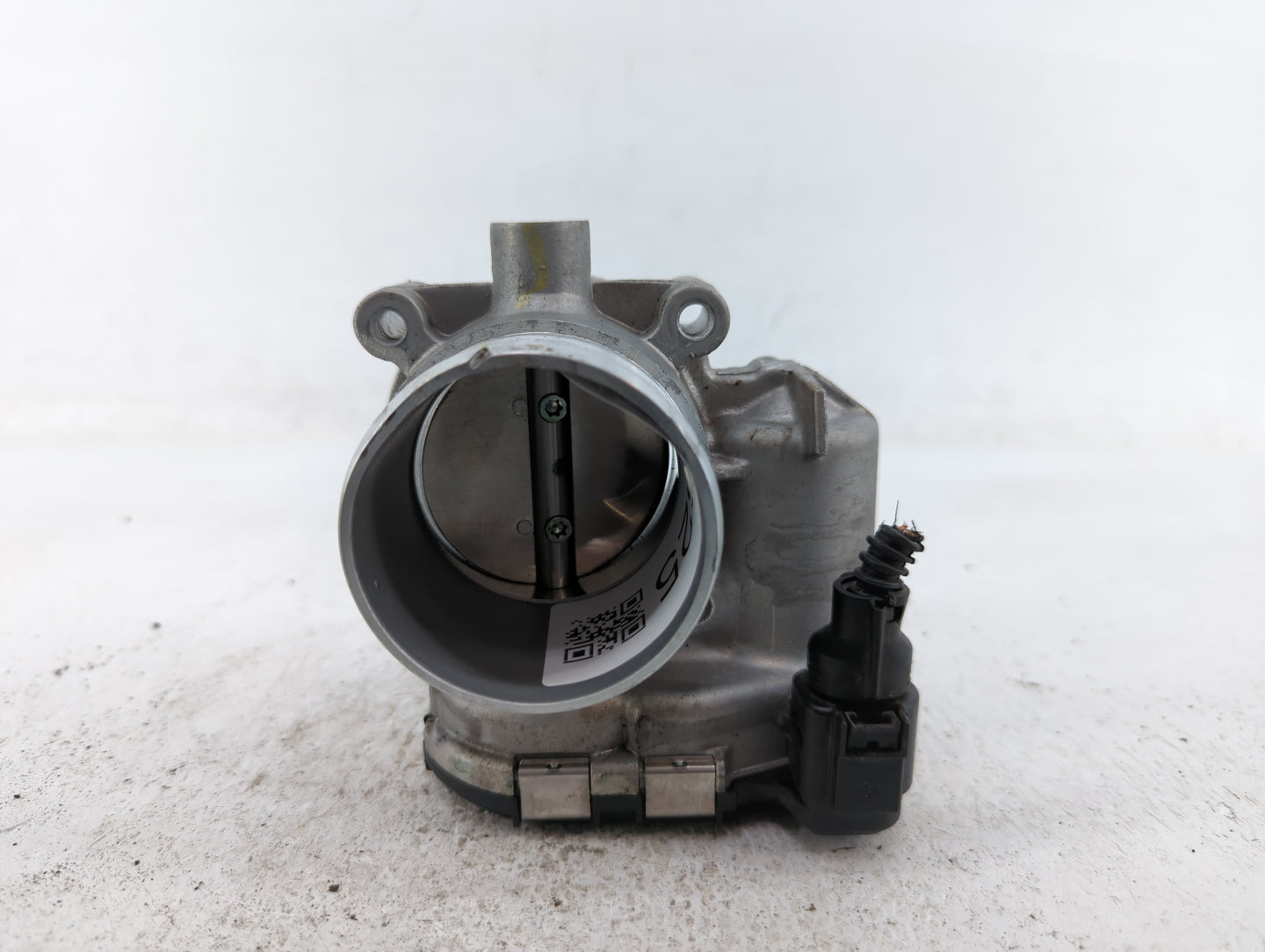 2014-2017 Volkswagen Passat Throttle Body P/N:06K 133 062 D 06K 133 062 E, 06K 133 062 AA Fits Fits 2014 2015 2016 2017 OEM 