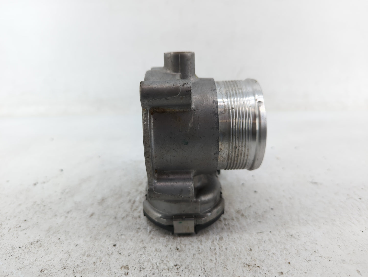 2014-2017 Volkswagen Passat Throttle Body P/N:06K 133 062 D 06K 133 062 E, 06K 133 062 AA Fits Fits 2014 2015 2016 2017 OEM 