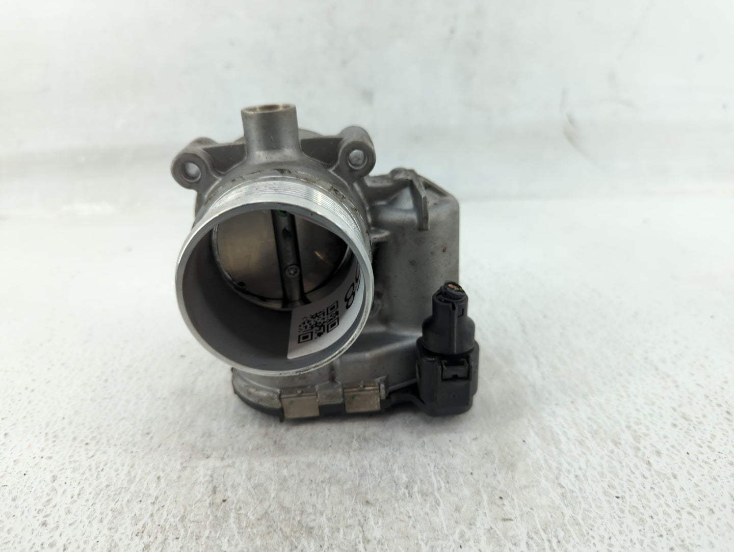 2014-2017 Volkswagen Passat Throttle Body P/N:06K 133 062 E Fits Fits 2014 2015 2016 2017 OEM Used Auto Parts - Oemusedautop