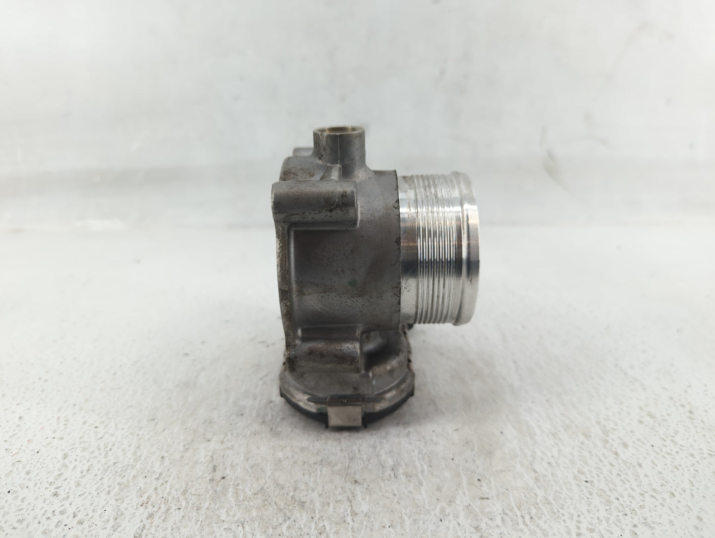 2014-2017 Volkswagen Passat Throttle Body P/N:06K 133 062 E Fits Fits 2014 2015 2016 2017 OEM Used Auto Parts - Oemusedautop