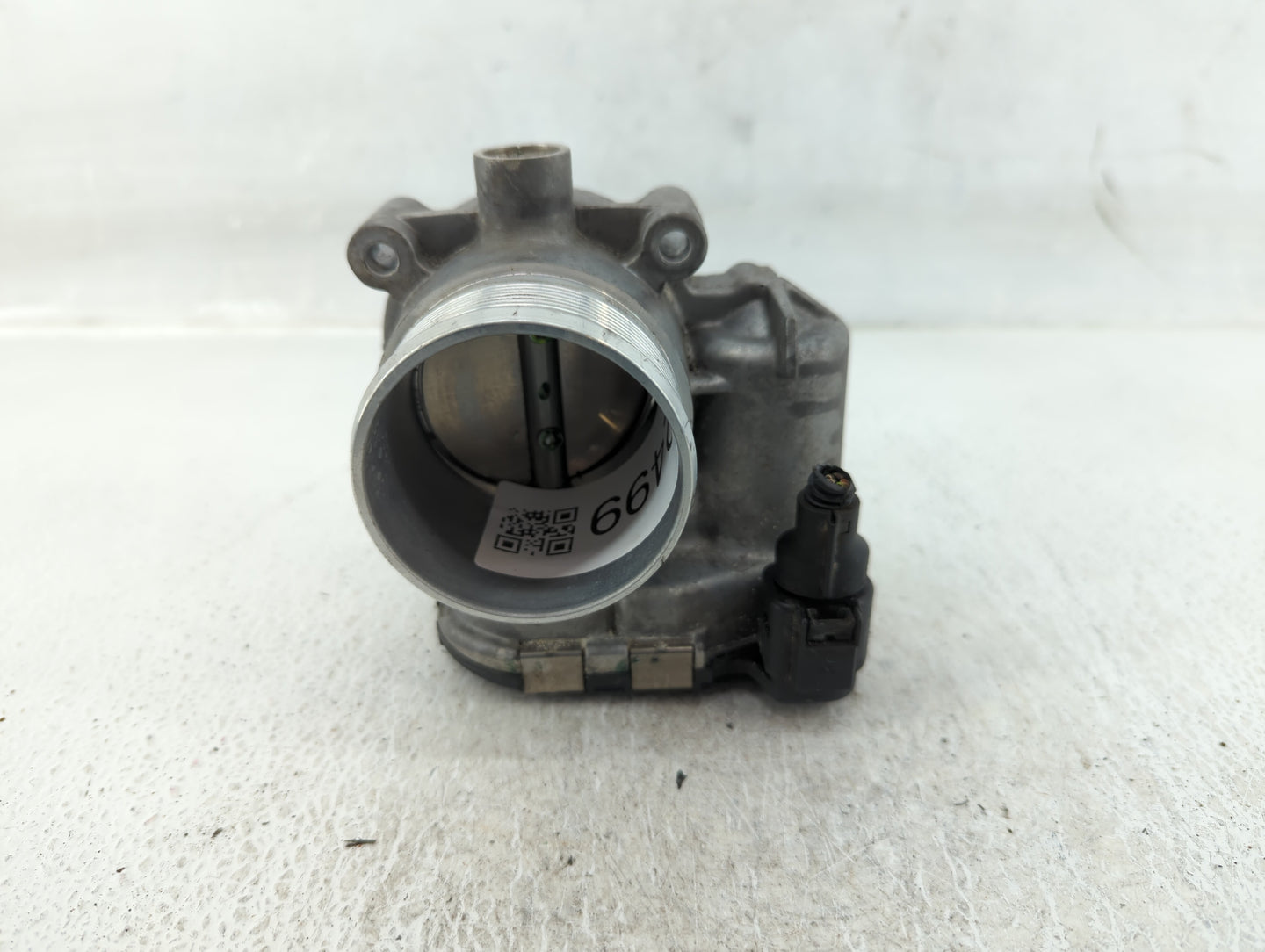 2014-2017 Volkswagen Passat Throttle Body P/N:06K 133 062 E Fits Fits 2014 2015 2016 2017 OEM Used Auto Parts - Oemusedautop