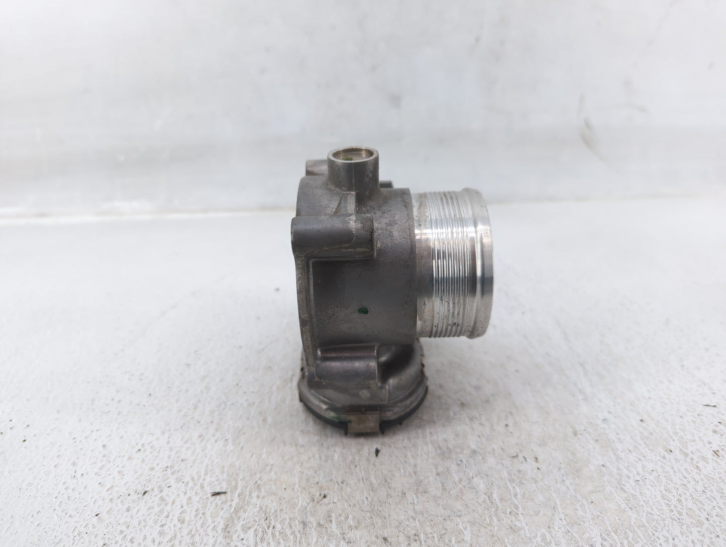 2014-2017 Volkswagen Passat Throttle Body P/N:06K 133 062 E Fits Fits 2014 2015 2016 2017 OEM Used Auto Parts - Oemusedautop