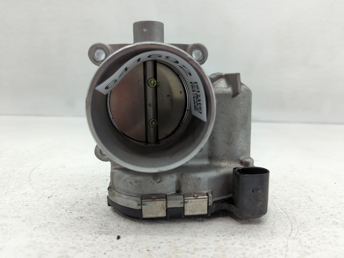 2014-2017 Volkswagen Passat Throttle Body P/N:06K 133 062 AA Fits Fits 2014 2015 2016 2017 OEM Used Auto Parts - Oemusedauto