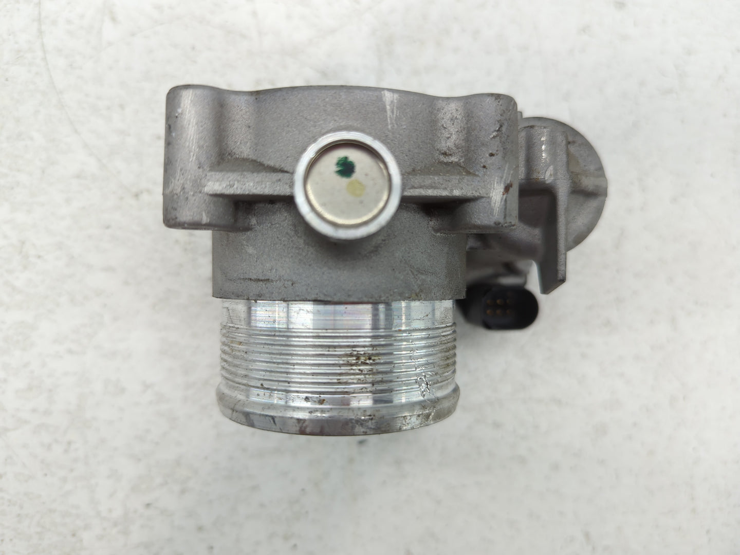 2014-2017 Volkswagen Passat Throttle Body P/N:06K 133 062 AA Fits Fits 2014 2015 2016 2017 OEM Used Auto Parts - Oemusedauto