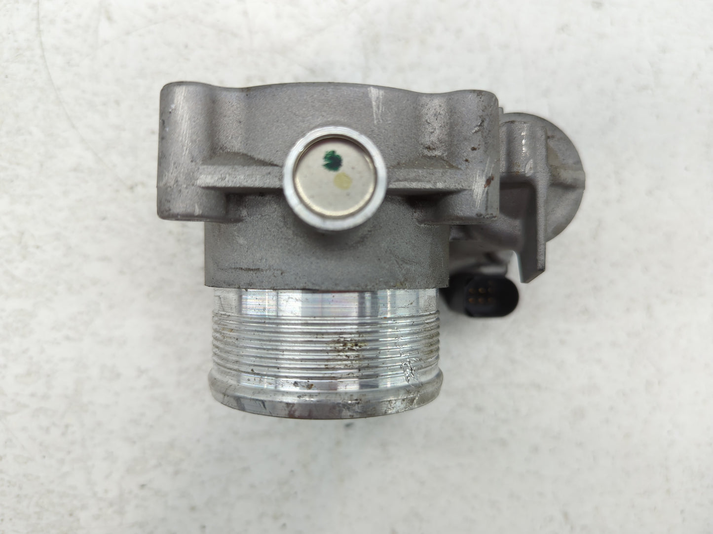 2014-2017 Volkswagen Passat Throttle Body P/N:06K 133 062 AA Fits Fits 2014 2015 2016 2017 OEM Used Auto Parts - Oemusedauto