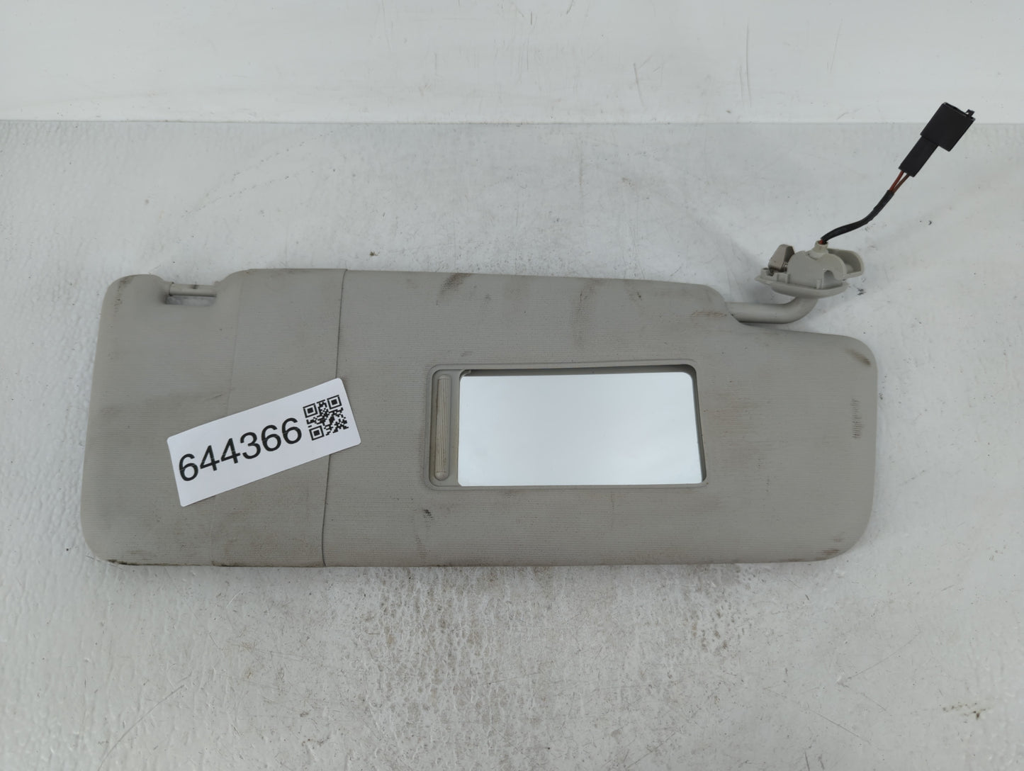 2012-2020 Volkswagen Passat Sun Visor Shade Replacement Passenger Right Mirror Fits OEM Used Auto Parts - Oemusedautoparts1.