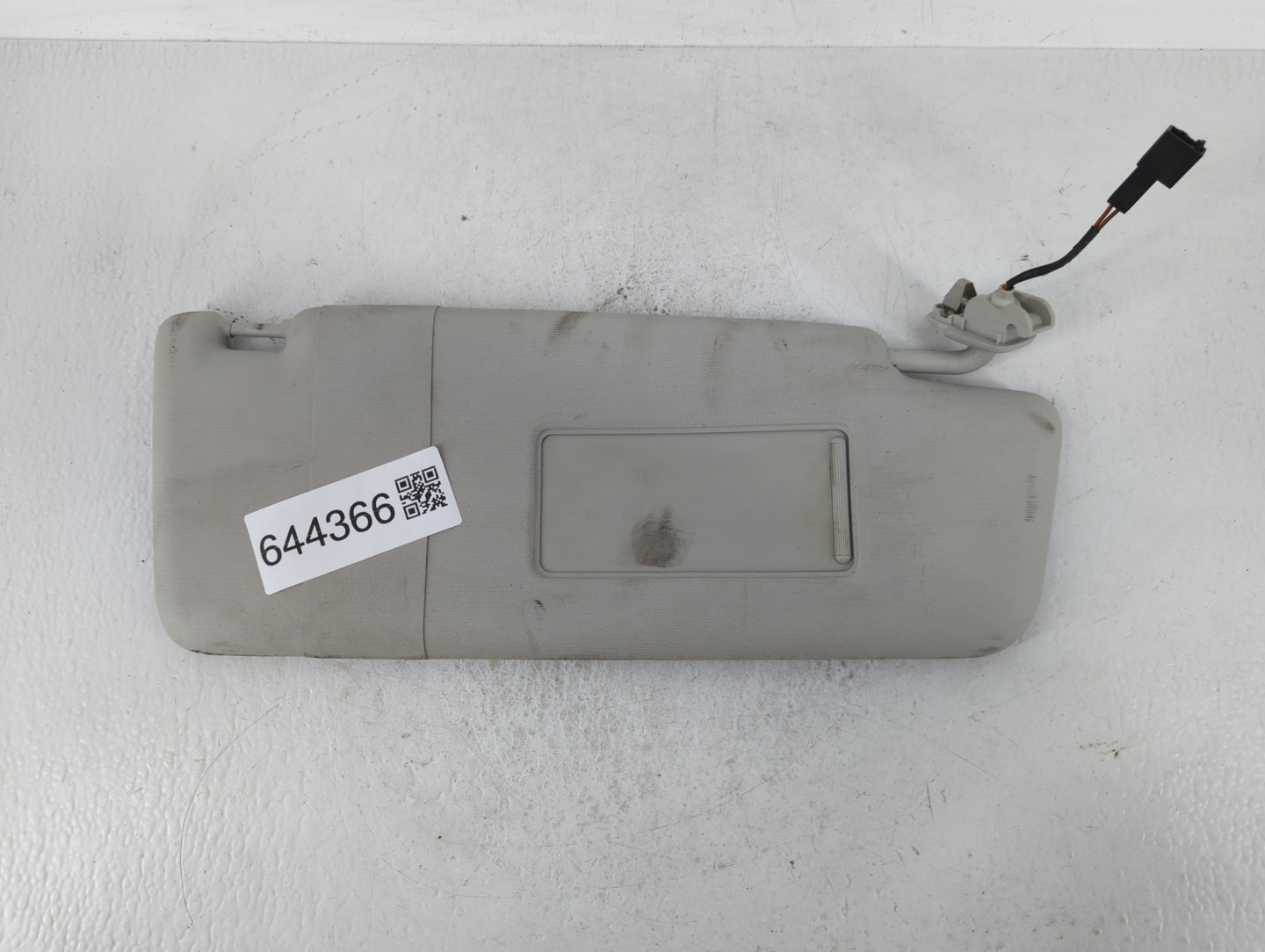 2012-2020 Volkswagen Passat Sun Visor Shade Replacement Passenger Right Mirror Fits OEM Used Auto Parts - Oemusedautoparts1.