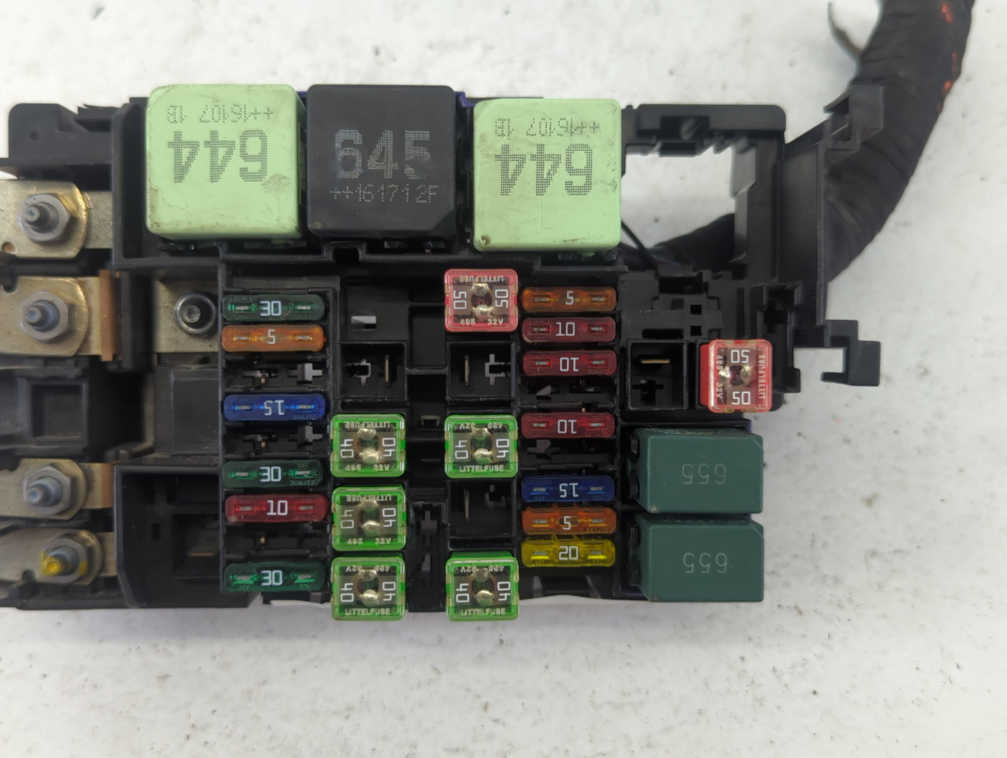 2012-2020 Volkswagen Passat Fusebox Fuse Box Panel Relay Module P/N:MX 5C0 937 819L 0S5RR Fits OEM Used Auto Parts - Oemused