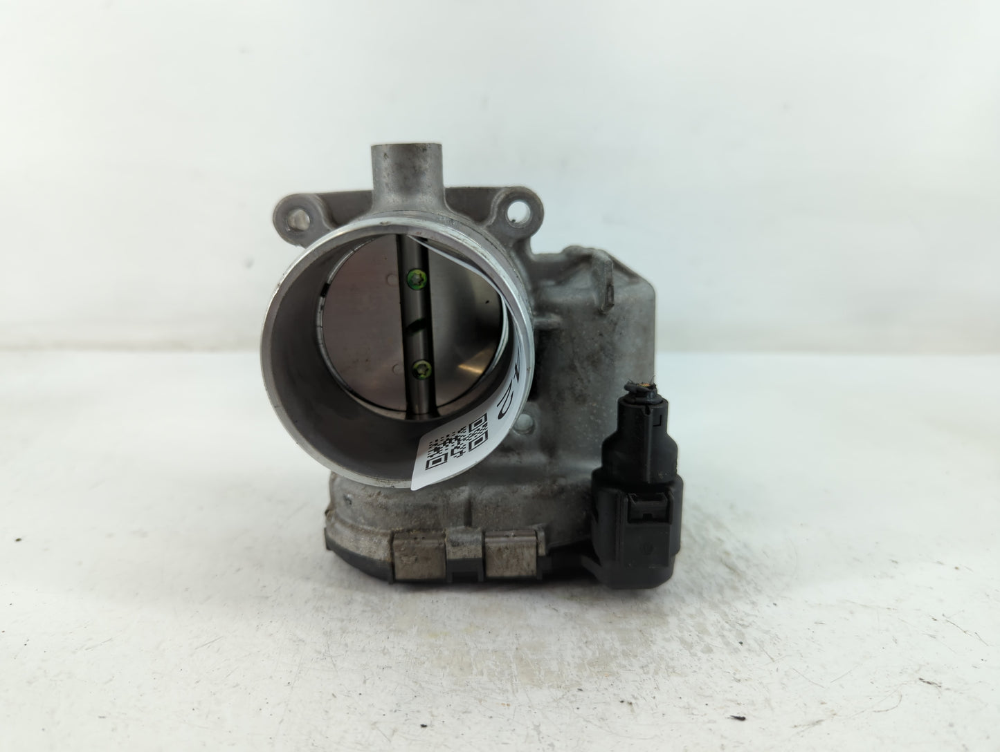 2014-2017 Volkswagen Passat Throttle Body P/N:06K 133 062 AA Fits Fits 2014 2015 2016 2017 OEM Used Auto Parts - Oemusedauto