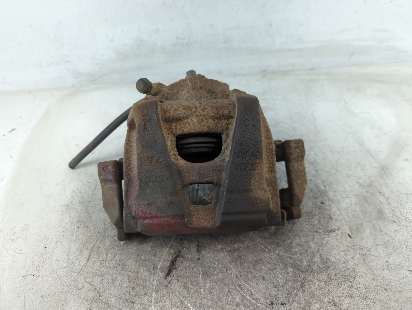 2015-2020 Volkswagen Passat Front Passenger Right Brake Caliper 699729 - Oemusedautoparts1.com
