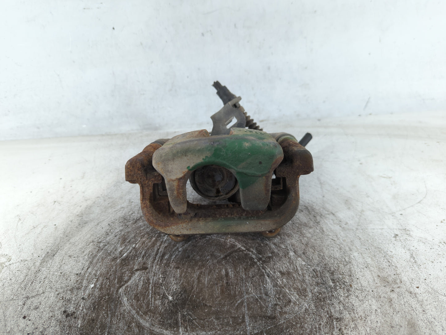 2015-2020 Volkswagen Passat Front Driver Left Brake Caliper - Oemusedautoparts1.com
