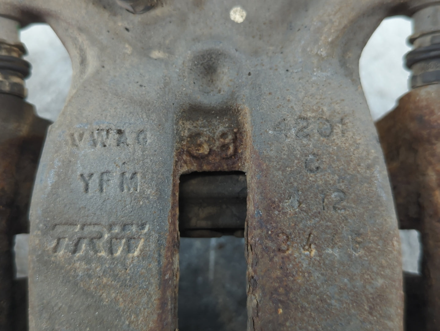 2015-2020 Volkswagen Passat Front Passenger Right Brake Caliper - Oemusedautoparts1.com