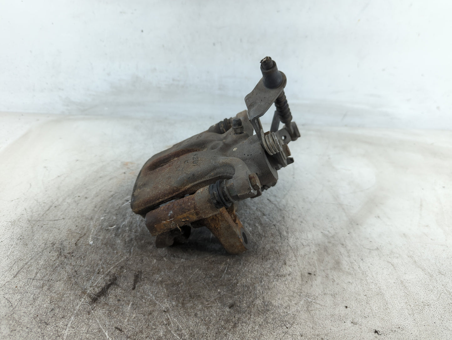 2015-2020 Volkswagen Passat Front Passenger Right Brake Caliper 699954 - Oemusedautoparts1.com