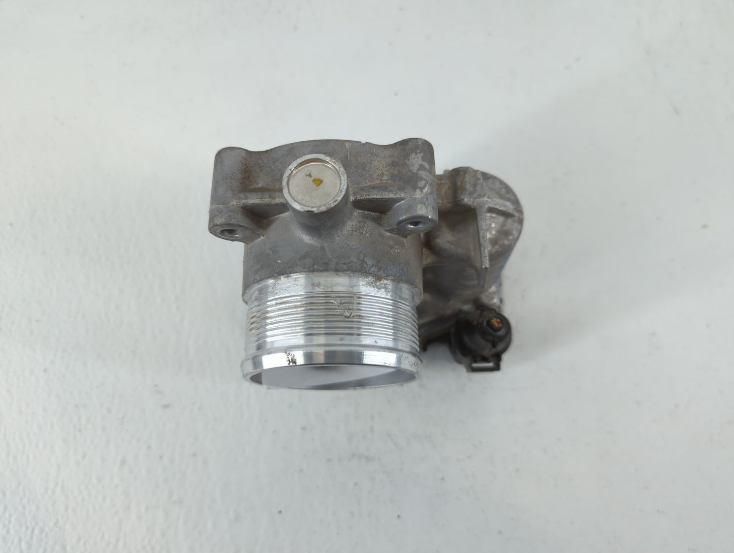 2014-2017 Volkswagen Passat Throttle Body P/N:06K 133 062 AA Fits Fits 2014 2015 2016 2017 OEM Used Auto Parts - Oemusedauto