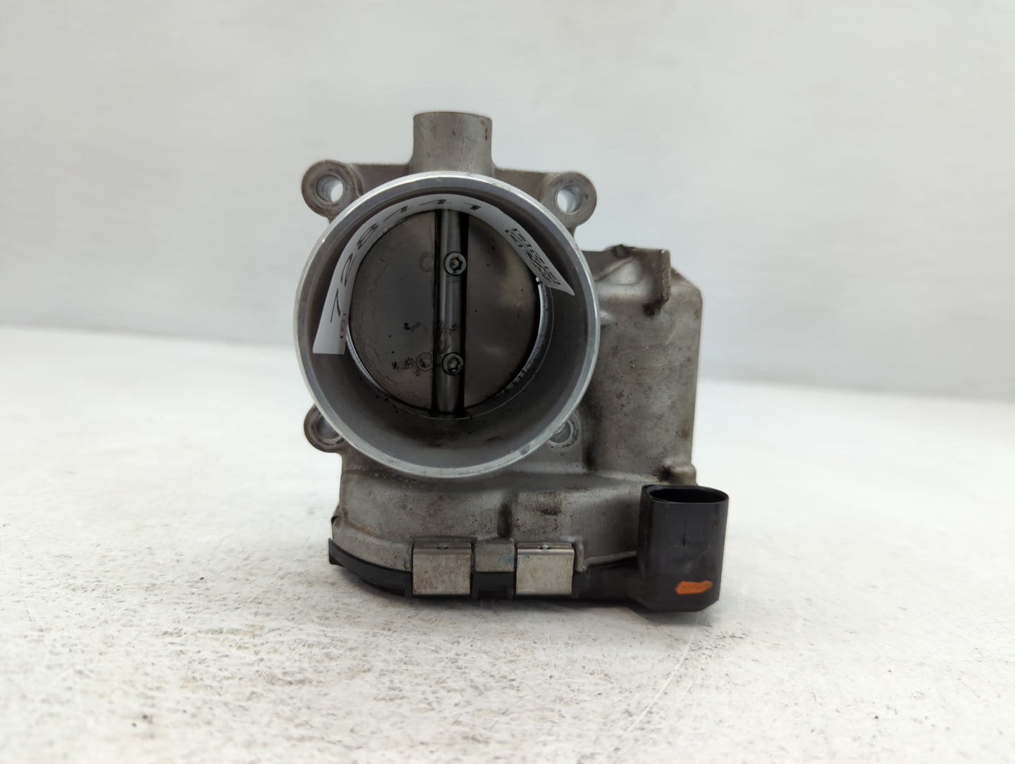 2014-2017 Volkswagen Passat Throttle Body P/N:0 280 750 588 06K 133 062 D Fits Fits 2014 2015 2016 2017 OEM Used Auto Parts 