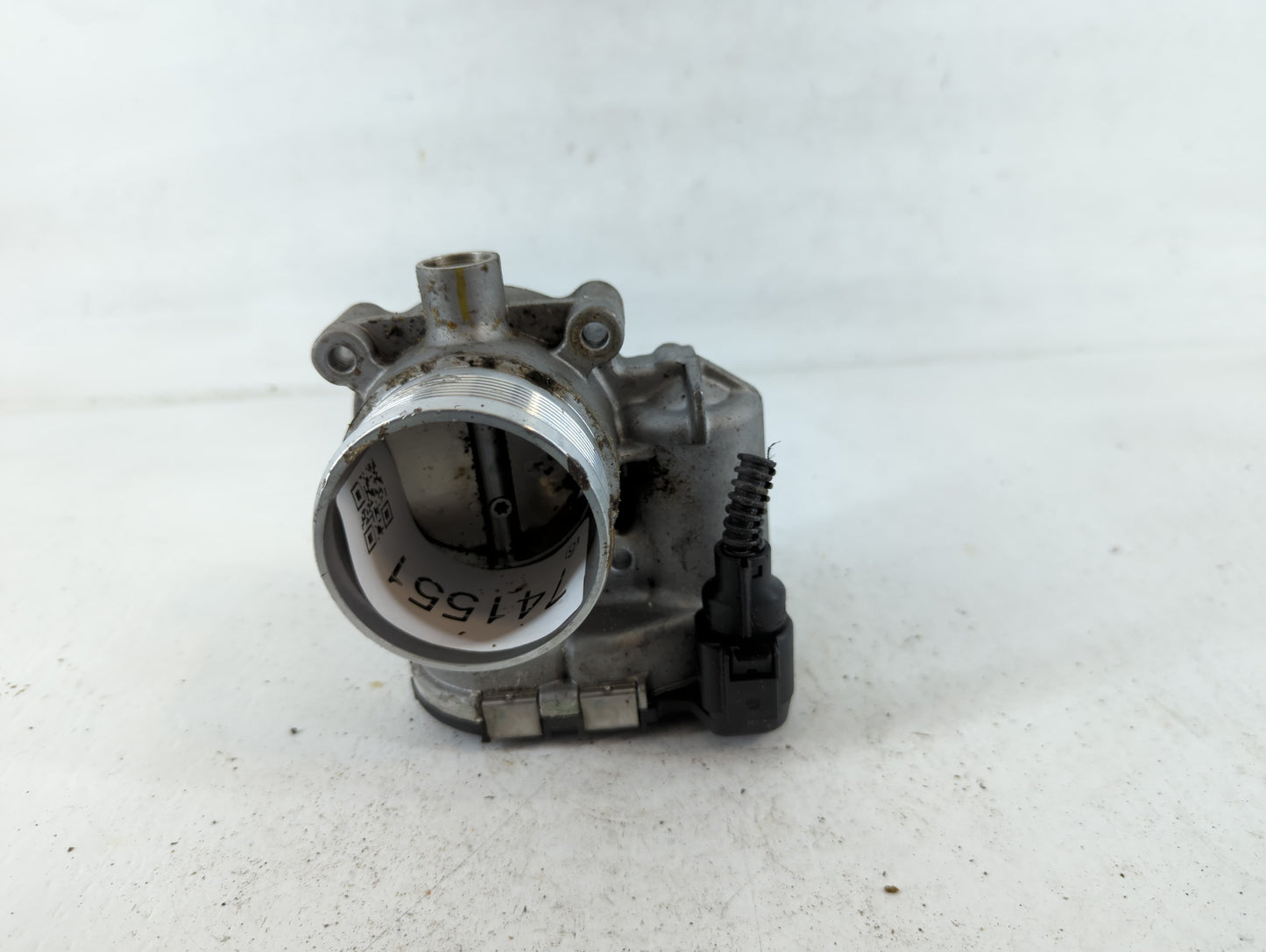 2014-2017 Volkswagen Passat Throttle Body P/N:06K 133 062 E Fits Fits 2014 2015 2016 2017 OEM Used Auto Parts - Oemusedautop