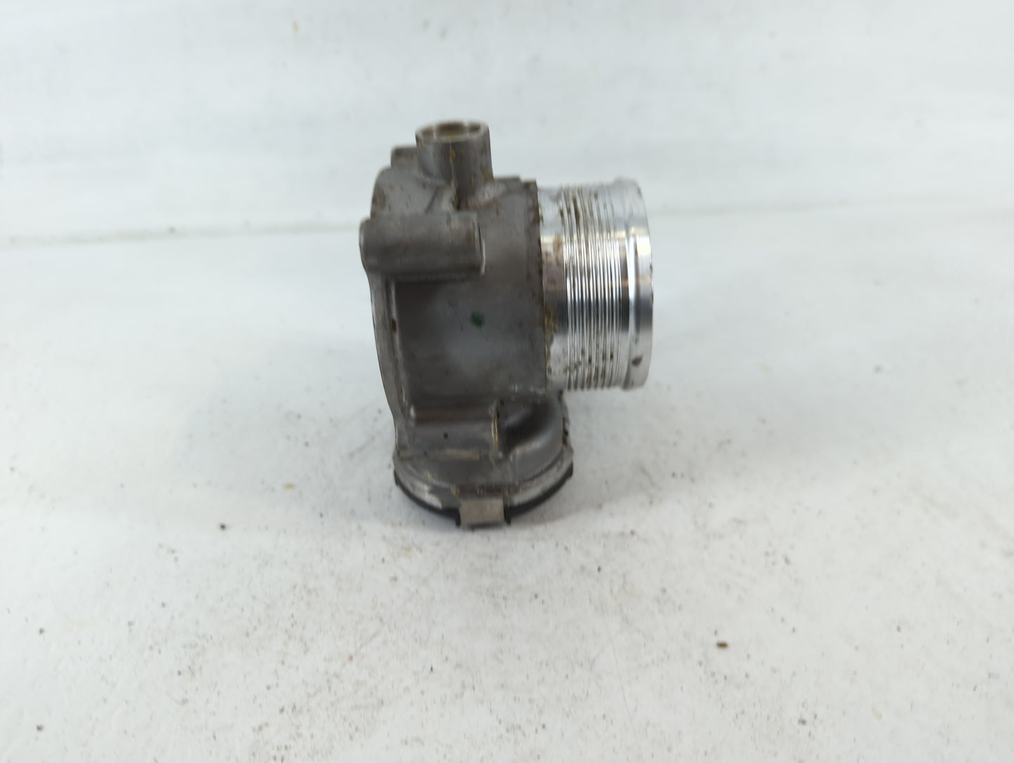 2014-2017 Volkswagen Passat Throttle Body P/N:06K 133 062 E Fits Fits 2014 2015 2016 2017 OEM Used Auto Parts - Oemusedautop