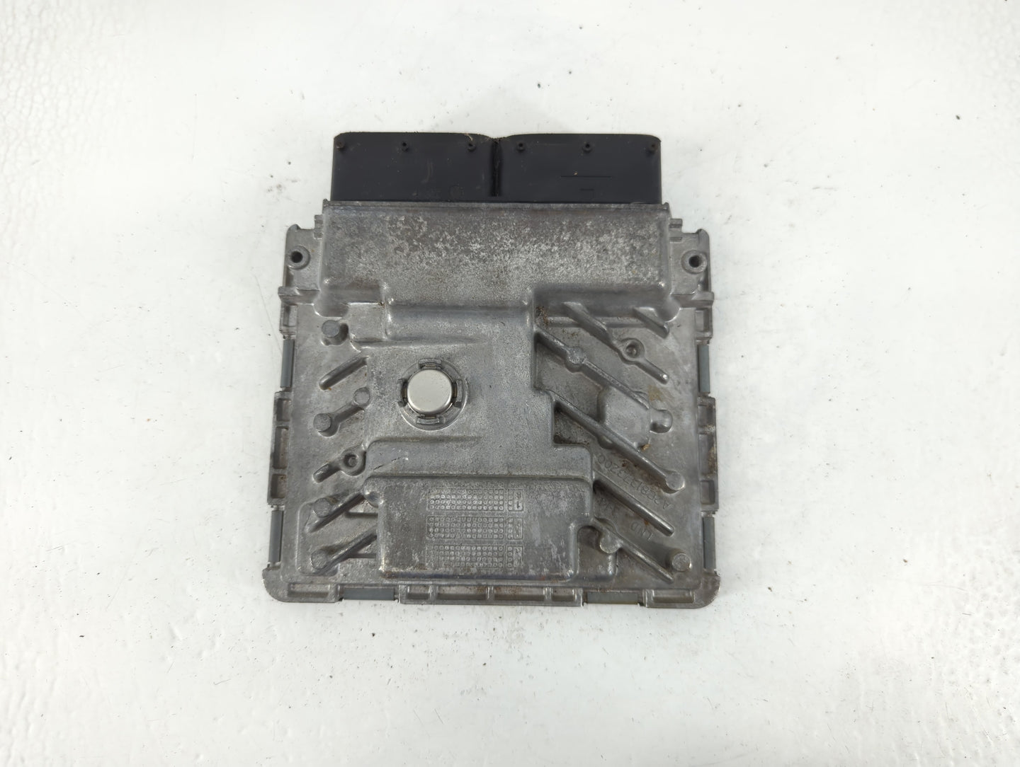 2017 Volkswagen Passat PCM Engine Control Computer ECU ECM PCU OEM P/N:06K 907 425 C Fits OEM Used Auto Parts - Oemusedautop