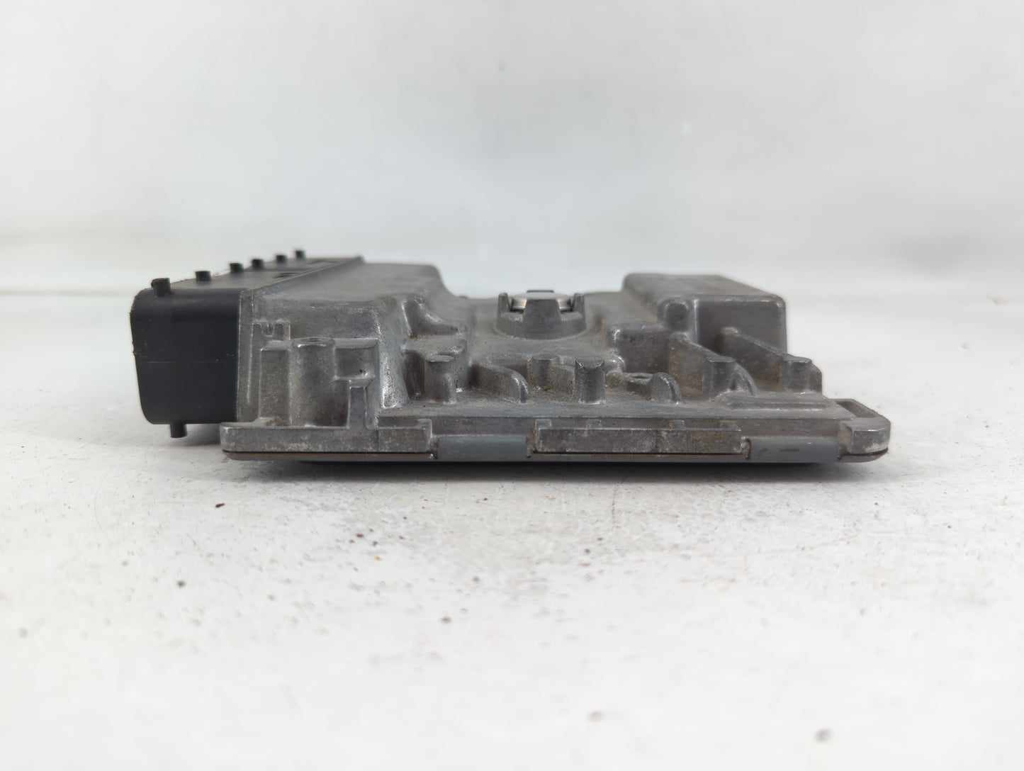 2017 Volkswagen Passat PCM Engine Control Computer ECU ECM PCU OEM P/N:06K 907 425 C Fits OEM Used Auto Parts - Oemusedautop