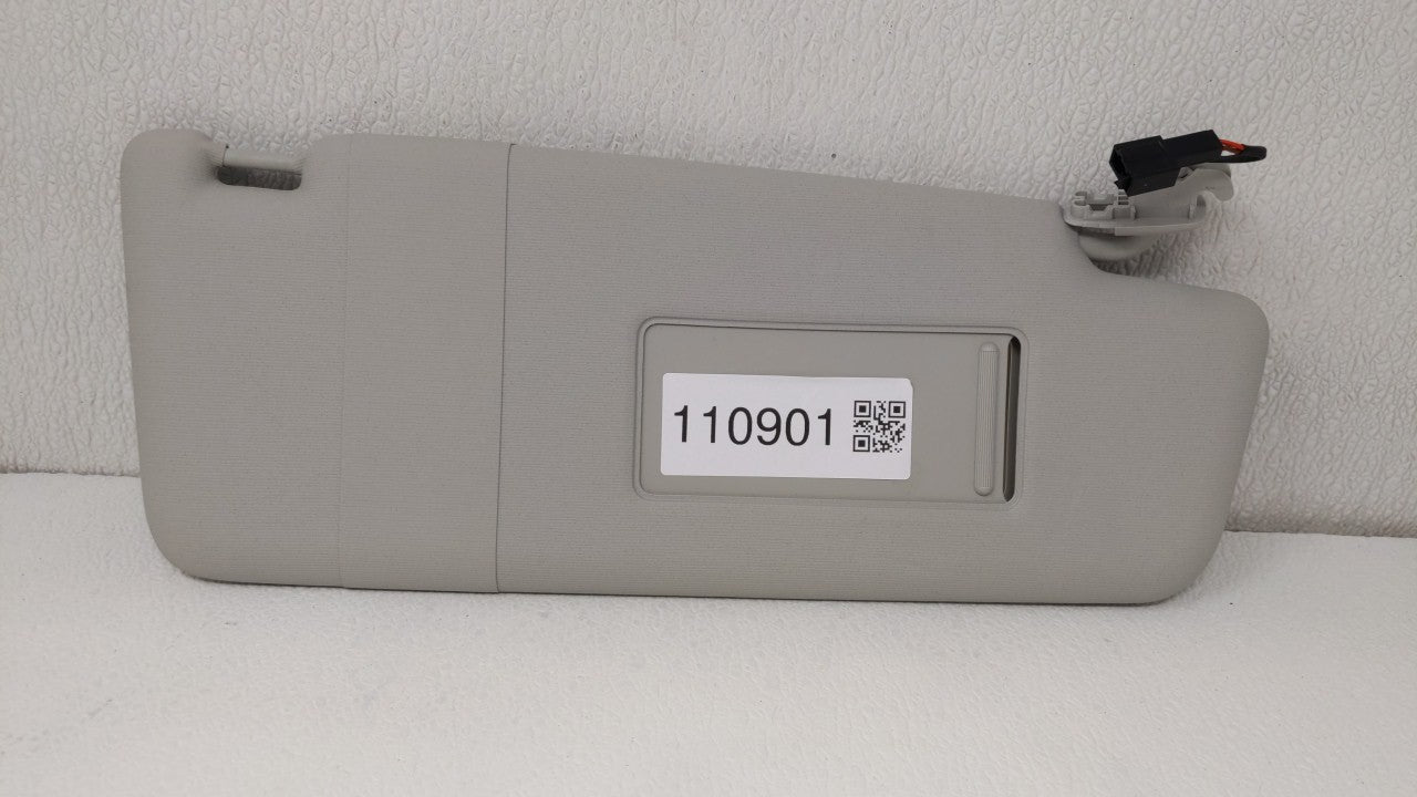 2017 Volkswagen Passat Sun Visor Shade Replacement Passenger Right Mirror Fits Fits 2013 OEM Used Auto Parts - Oemusedautopa