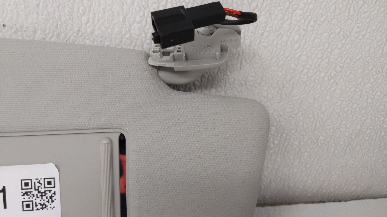 2017 Volkswagen Passat Sun Visor Shade Replacement Passenger Right Mirror Fits Fits 2013 OEM Used Auto Parts - Oemusedautopa