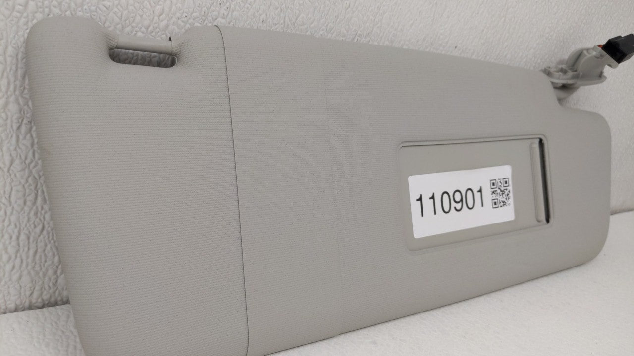 2017 Volkswagen Passat Sun Visor Shade Replacement Passenger Right Mirror Fits Fits 2013 OEM Used Auto Parts - Oemusedautopa