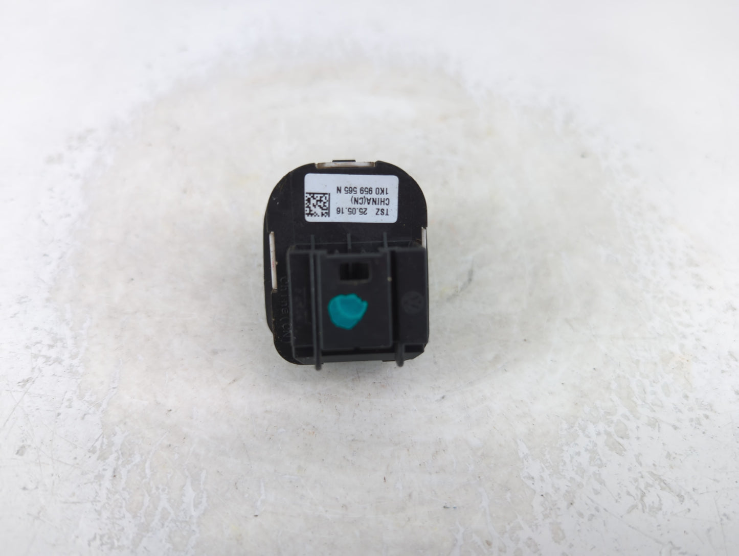 2009-2018 Volkswagen Tiguan Master Power Window Switch Replacement Driver Side Left P/N:1K0 959 565 N 1K0 959 565 K Fits OEM