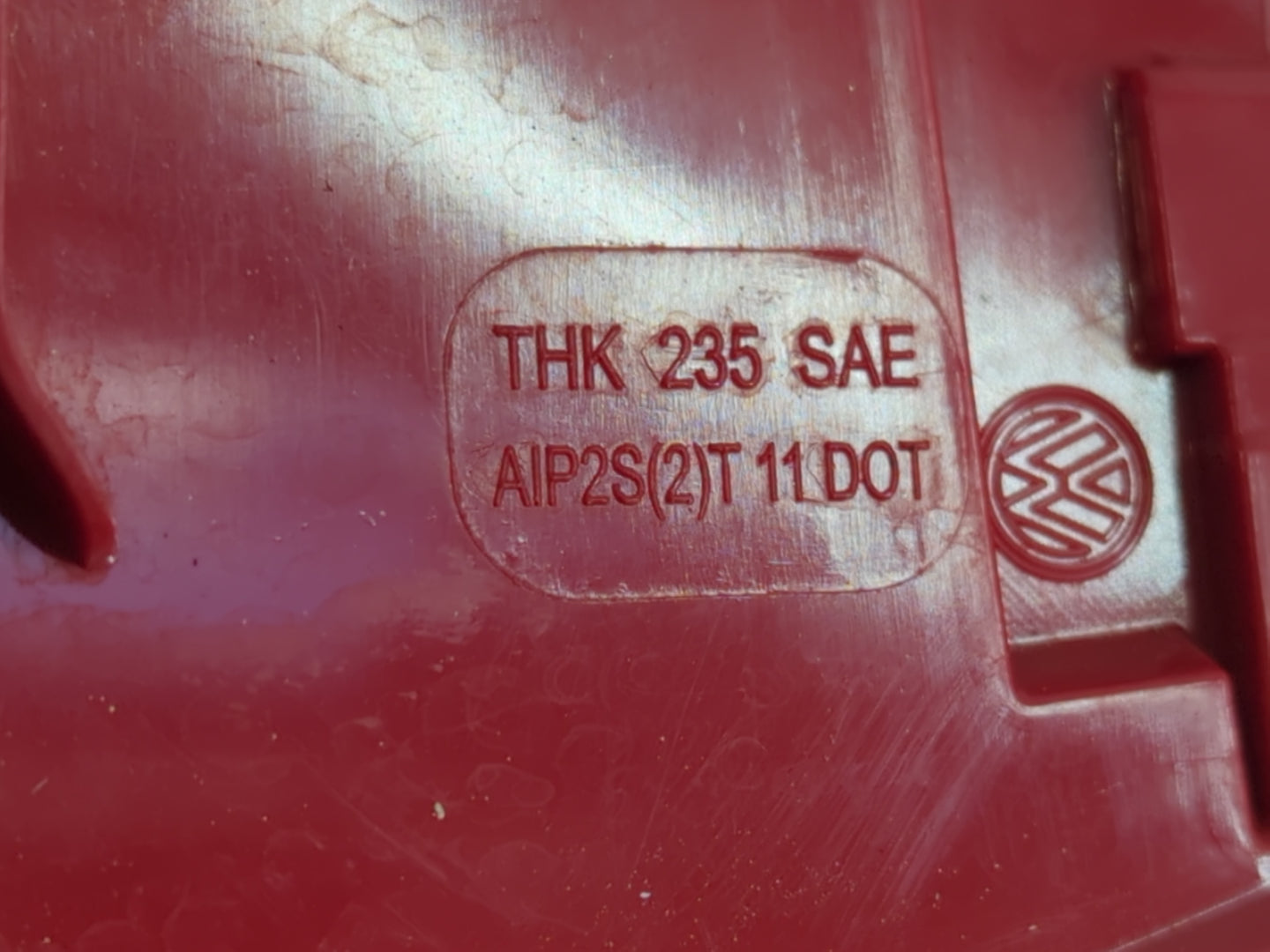 2012-2018 Volkswagen Tiguan Tail Light Assembly Passenger Right OEM Fits Fits 2012 2013 2014 2015 2016 2017 2018 OEM Used Au