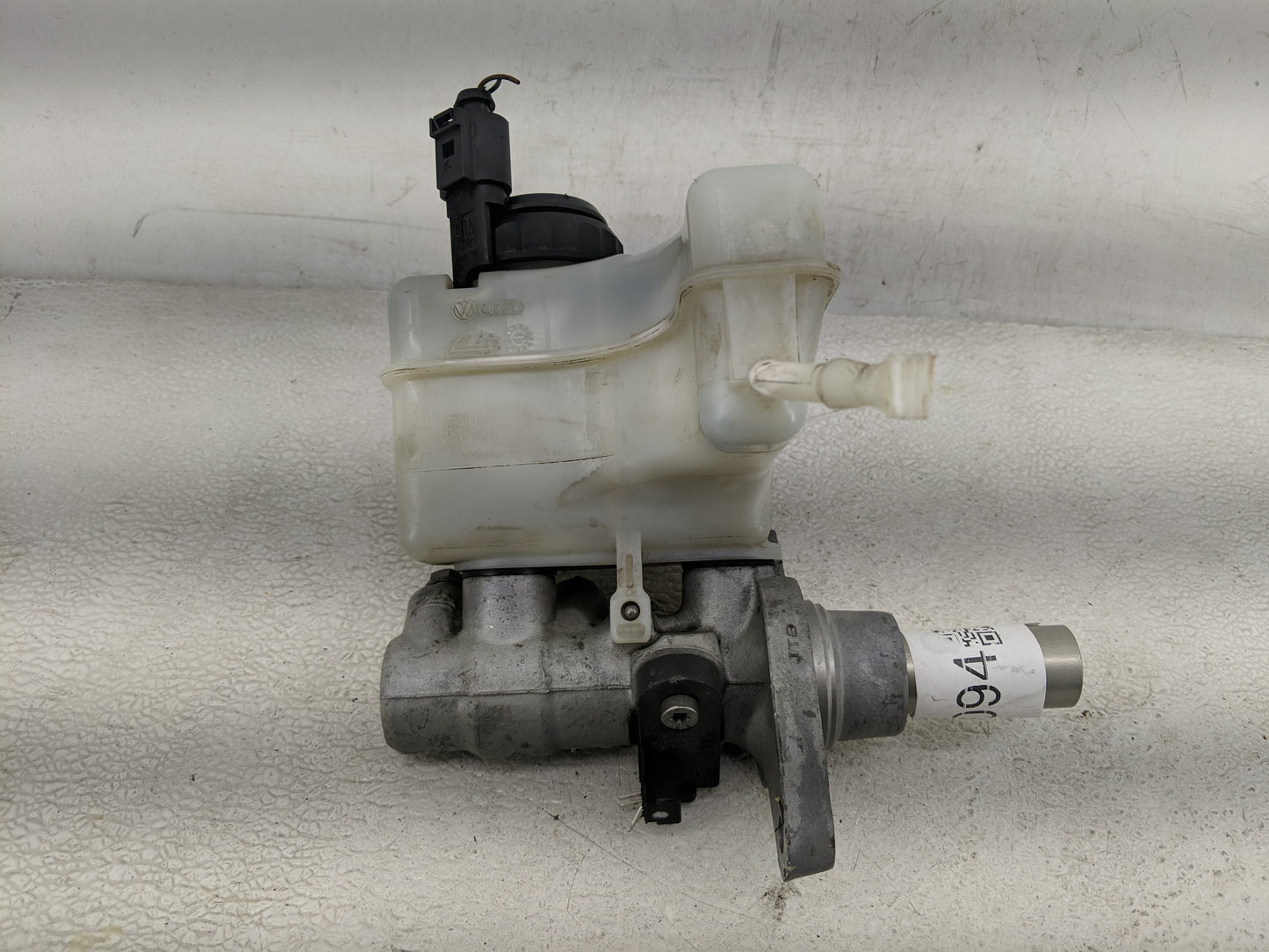 Volkswagen Tiguan Power Brake Booster Oem 1290094 - Oemusedautoparts1.com