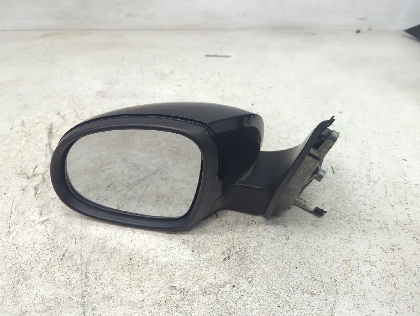 2009-2017 Volkswagen Tiguan Passenger Side View Mirror - Right Door Mirror OEM Used - Oemusedautoparts1.com