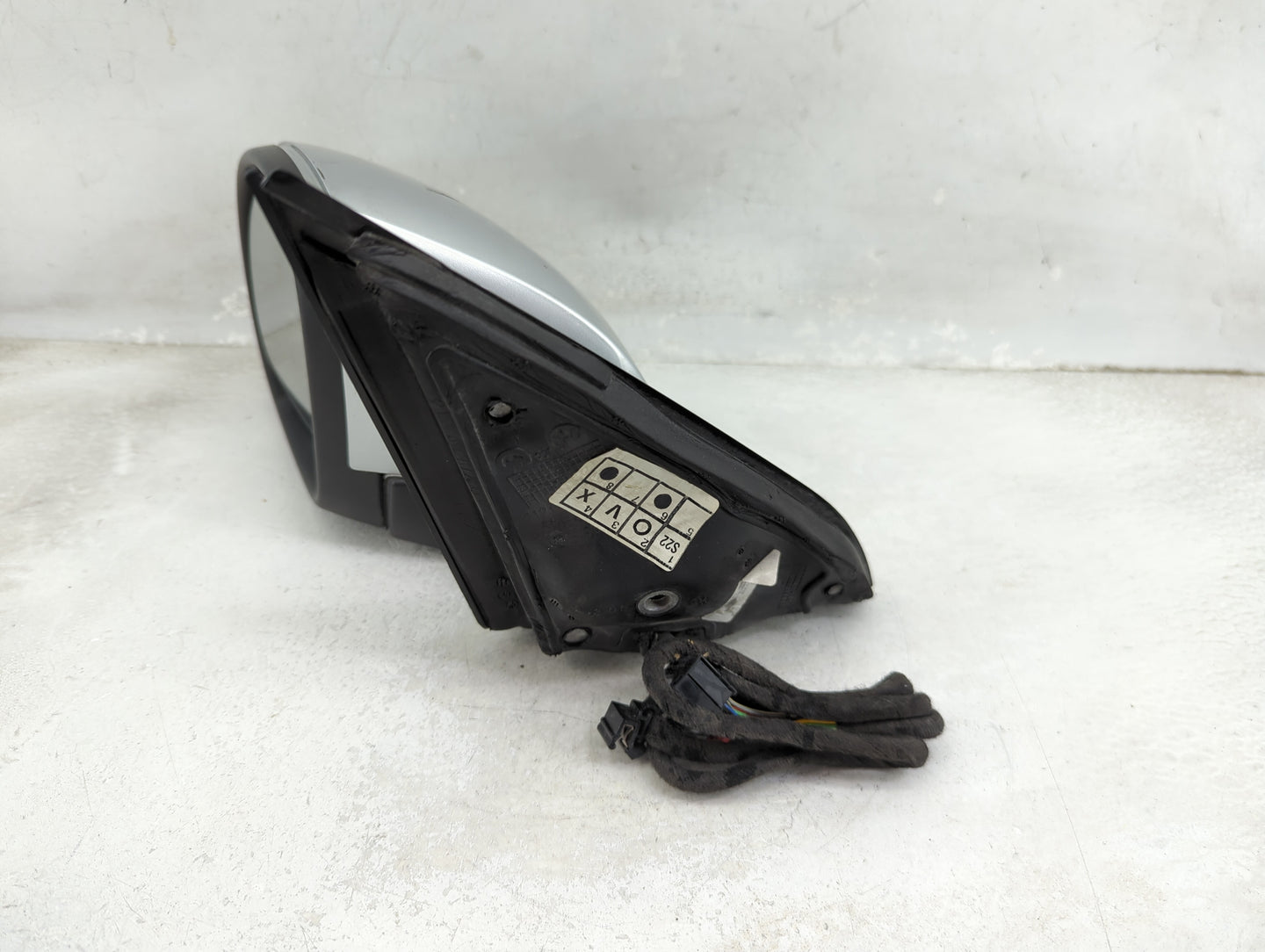 2009-2018 Volkswagen Tiguan Driver Side View Mirror - Left Door Mirror OEM Used - Oemusedautoparts1.com
