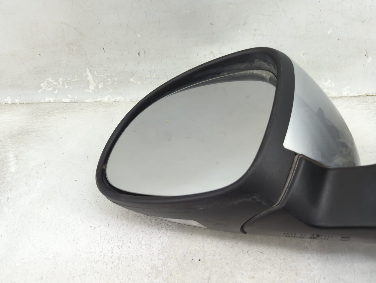 2009-2018 Volkswagen Tiguan Driver Side View Mirror - Left Door Mirror OEM Used - Oemusedautoparts1.com