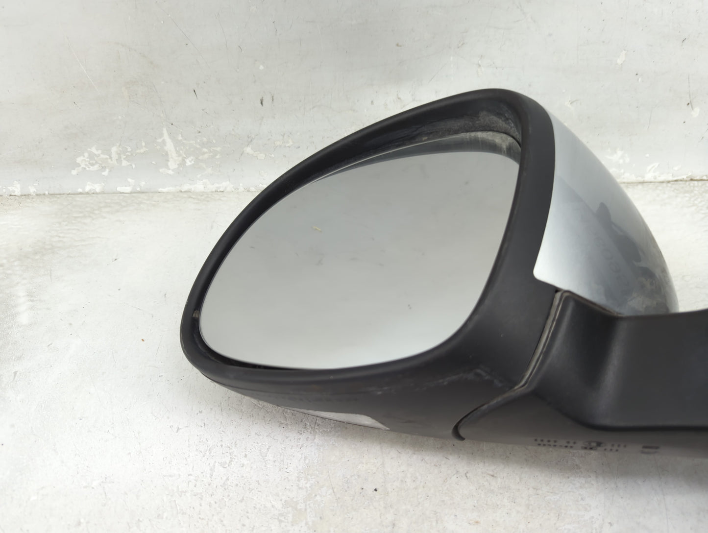 2009-2018 Volkswagen Tiguan Driver Side View Mirror - Left Door Mirror OEM Used - Oemusedautoparts1.com