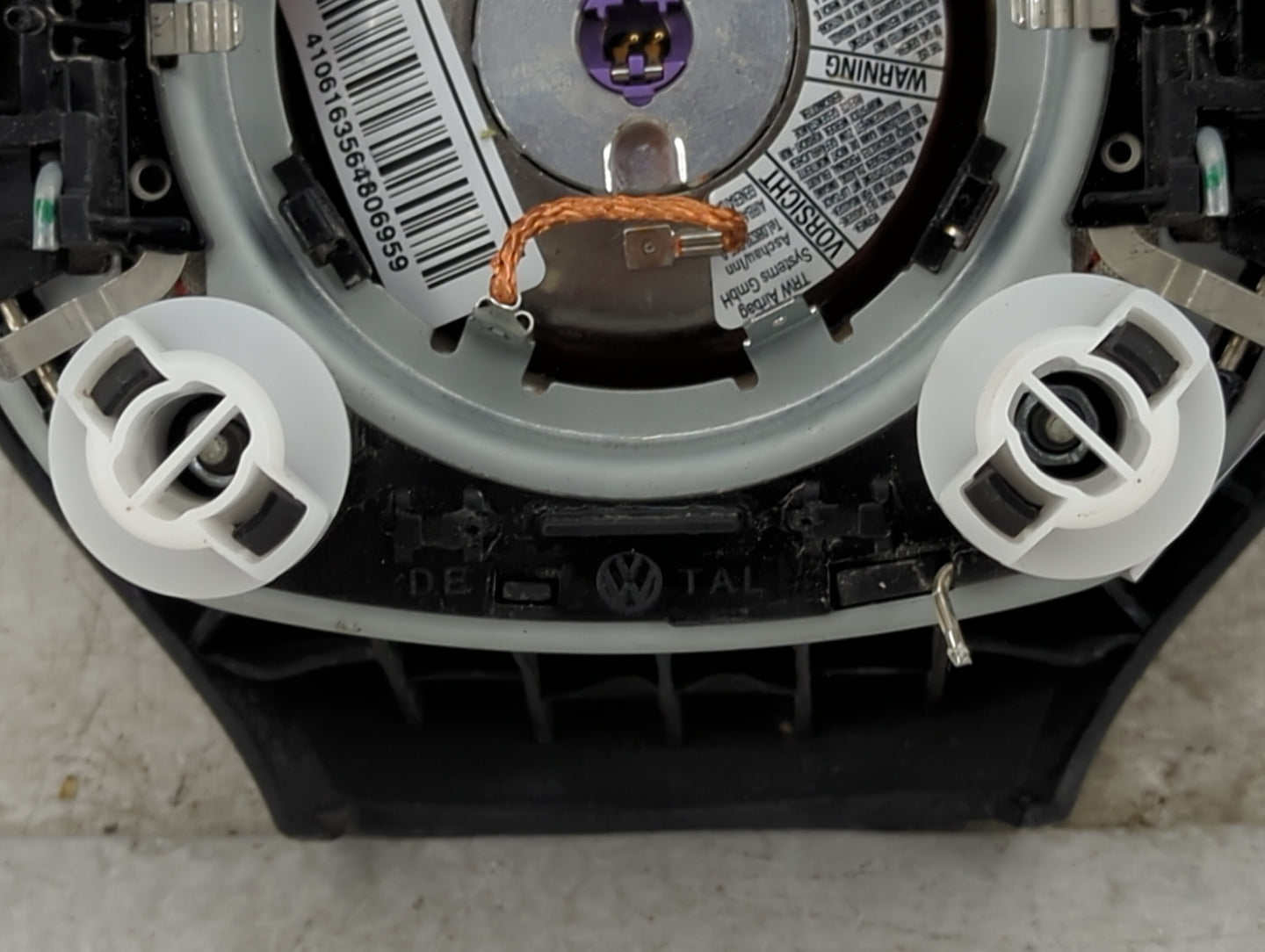 Volkswagen Tiguan Air Bag Driver Left Steering Wheel Mounted Black - Oemusedautoparts1.com