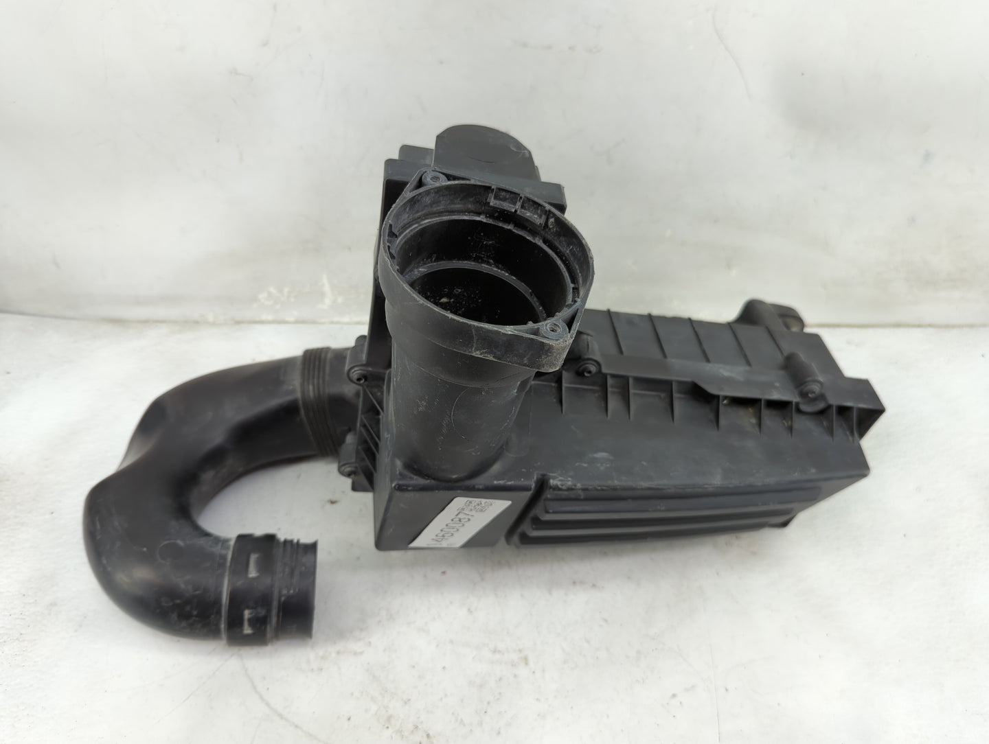 2009-2018 Volkswagen Tiguan Air Cleaner Intake-duct Hose Tube 1460087 - Oemusedautoparts1.com