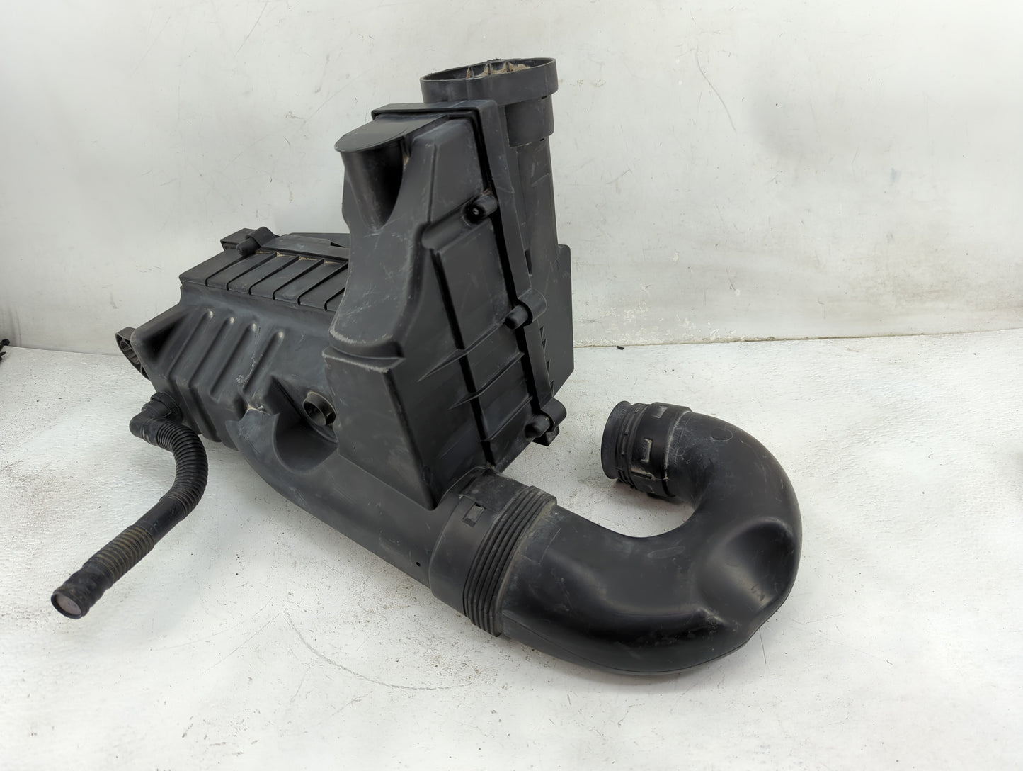 2009-2018 Volkswagen Tiguan Air Cleaner Intake-duct Hose Tube 1460087 - Oemusedautoparts1.com