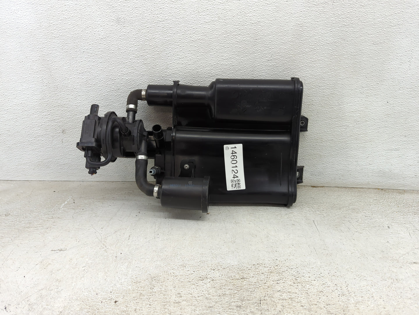 2017 Volkswagen Tiguan Fuel Vapor Charcoal Canister - Oemusedautoparts1.com
