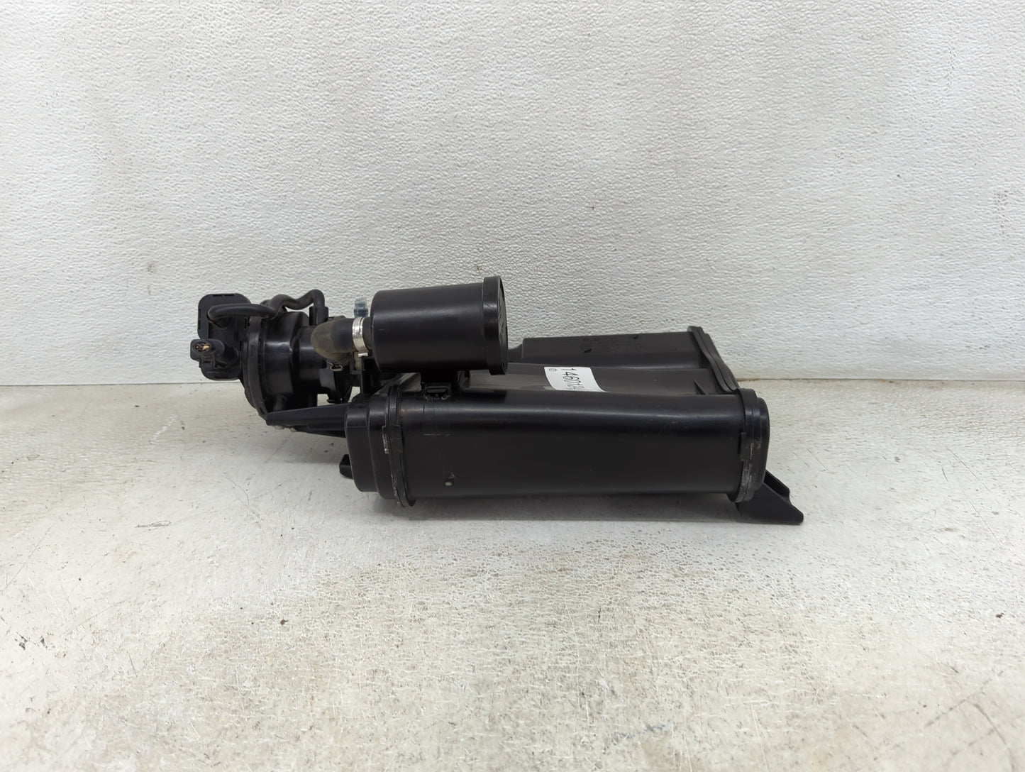 2017 Volkswagen Tiguan Fuel Vapor Charcoal Canister - Oemusedautoparts1.com