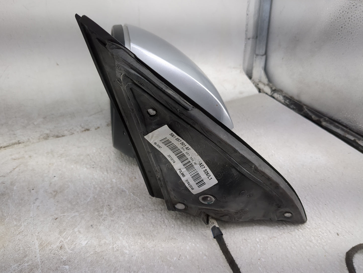 2009-2018 Volkswagen Tiguan Driver Side View Mirror - Left Door Mirror OEM Used - Oemusedautoparts1.com