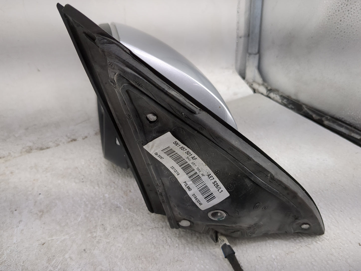 2009-2018 Volkswagen Tiguan Driver Side View Mirror - Left Door Mirror OEM Used - Oemusedautoparts1.com