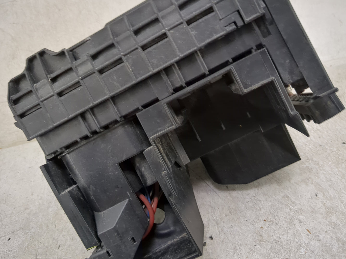 2012-2018 Volkswagen Tiguan Fusebox Fuse Box Panel Relay Module Fits Fits 2008 2009 2010 2012 2013 2014 2015 2016 2017 2018 