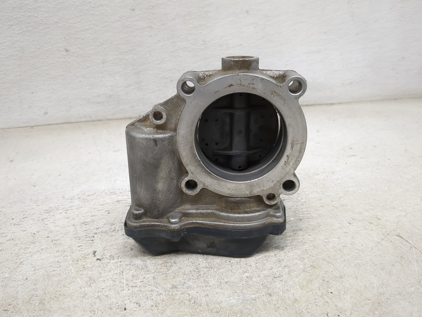 2009-2018 Volkswagen Tiguan Throttle Body P/N:A2C82494100 06F 133 062 T Fits OEM Used Auto Parts - Oemusedautoparts1.com