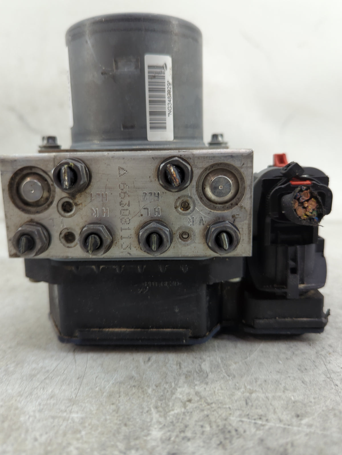 2015-2018 Volkswagen Tiguan ABS Pump Control Module Replacement P/N:5N0 614 109 CH Fits Fits 2015 2016 2017 2018 OEM Used Au